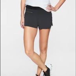 Athleta Mod Trekkie Short
